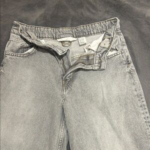 H&M Girl’s Light Gray Relaxed Jeans